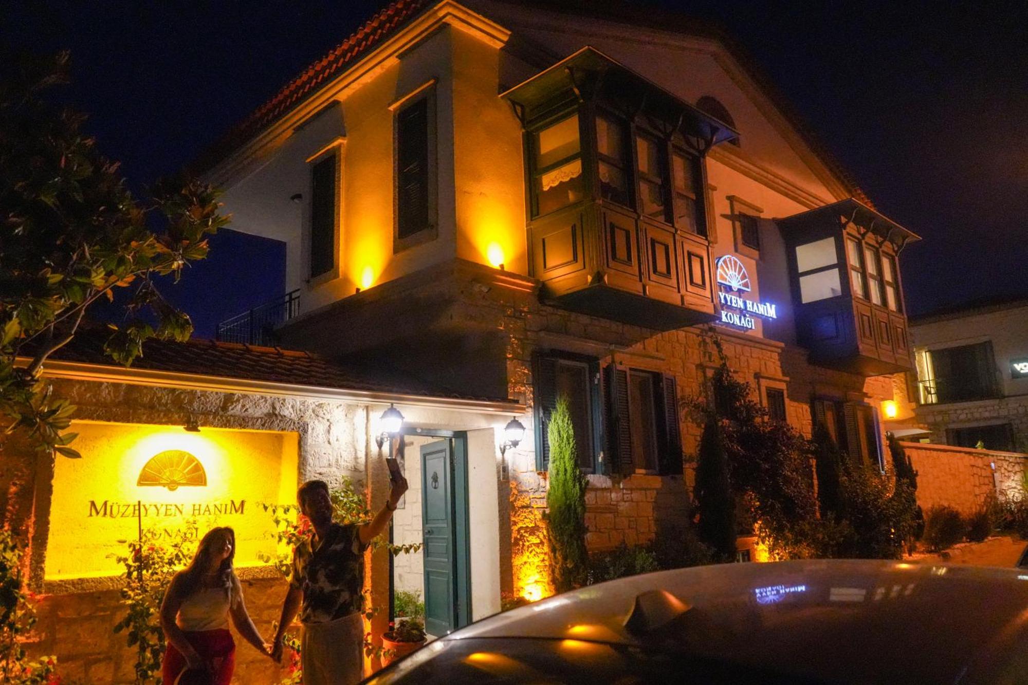 Muezeyyen Hanim Konagi Alaçatı Extérieur photo